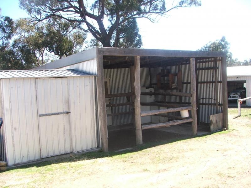 134 Kareela Road, Armidale NSW 2350