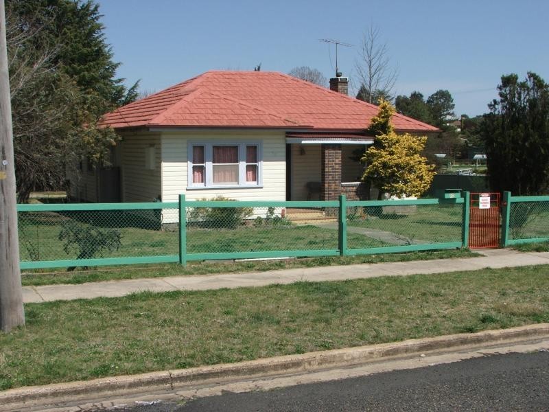 50 Hill Street, Uralla NSW 2358