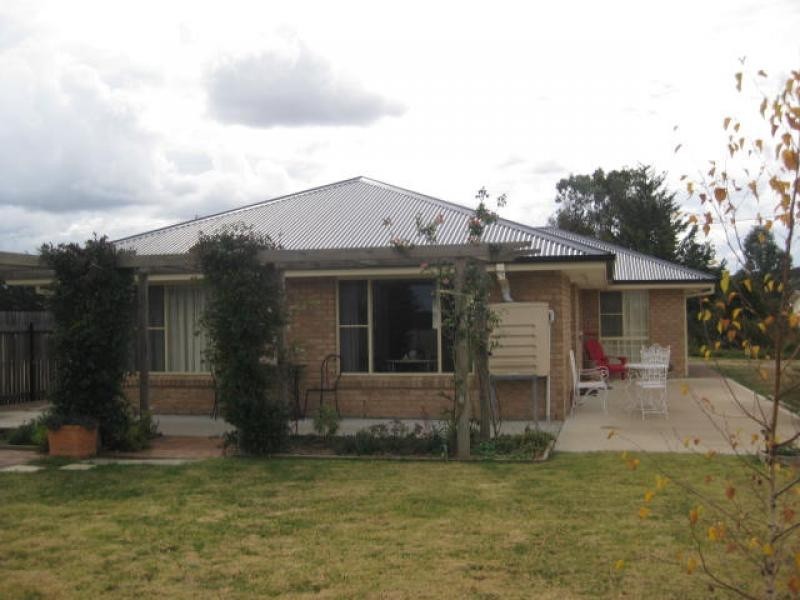 41 McCrossin Street, Uralla NSW 2358