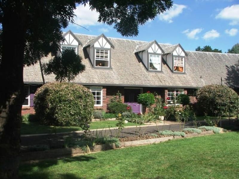 40 Wattle Drive, Armidale NSW 2350