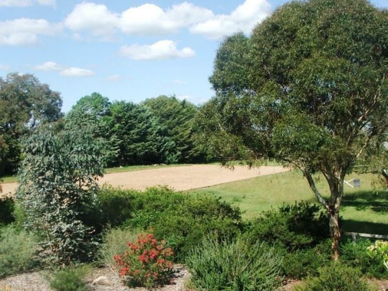 40 Wattle Drive, Armidale NSW 2350