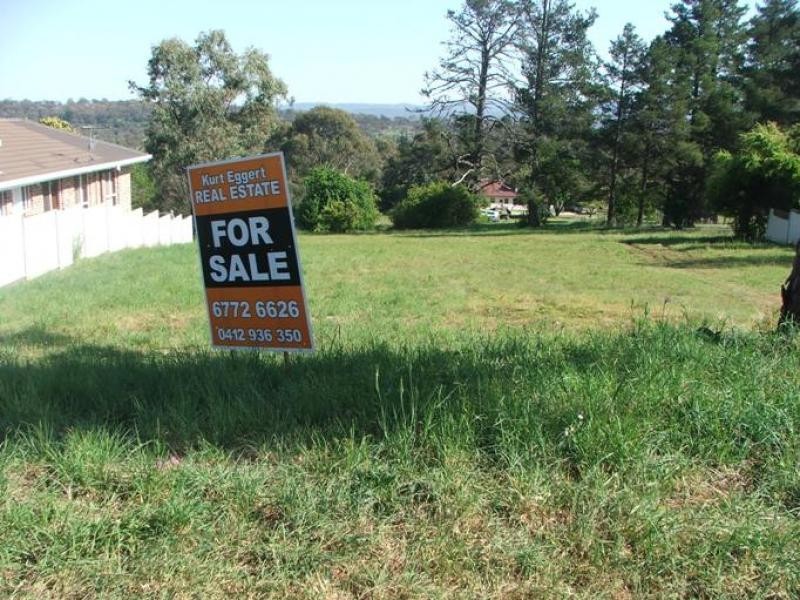 14 Nathaniel Pidgeon Drive, Armidale NSW 2350