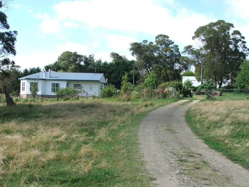 Fishington rd, Armidale NSW 2350