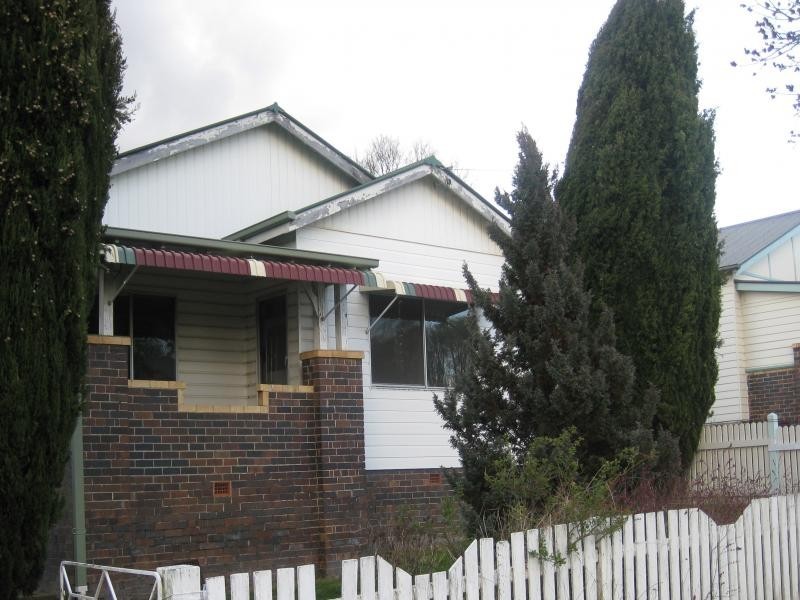 74 MARSH, Armidale NSW 2350