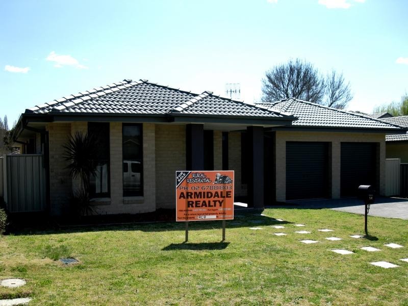 14 Rusden Court, Armidale NSW 2350