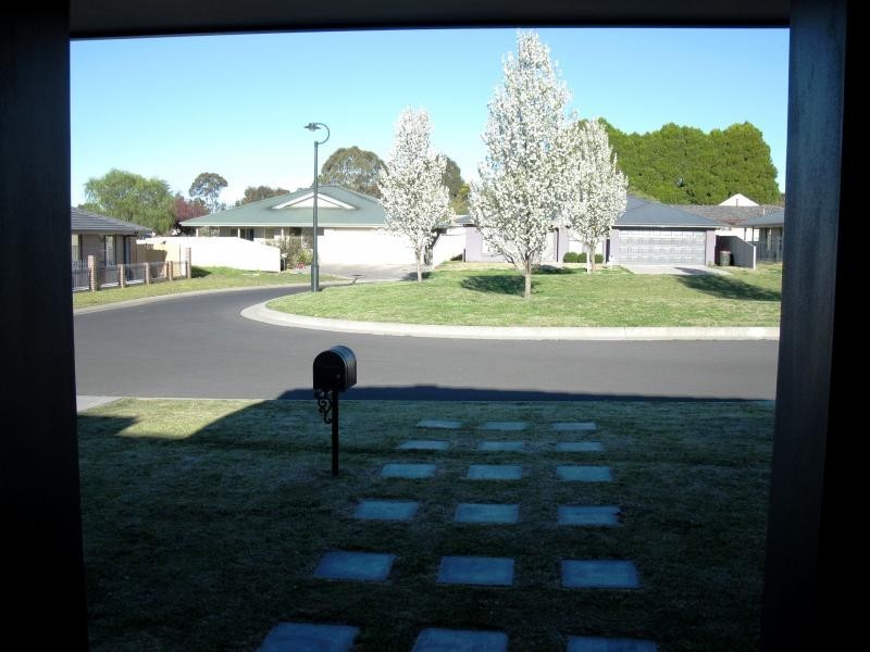 14 Rusden Court, Armidale NSW 2350