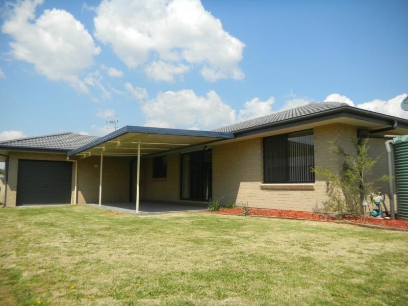 14 Rusden Court, Armidale NSW 2350