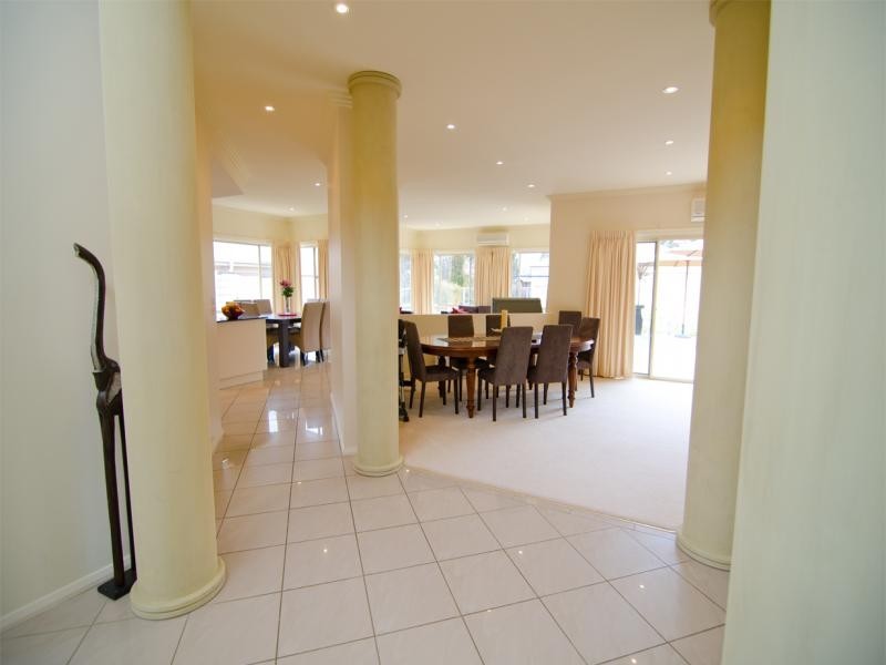 27 The Boulevarde, Armidale NSW 2350