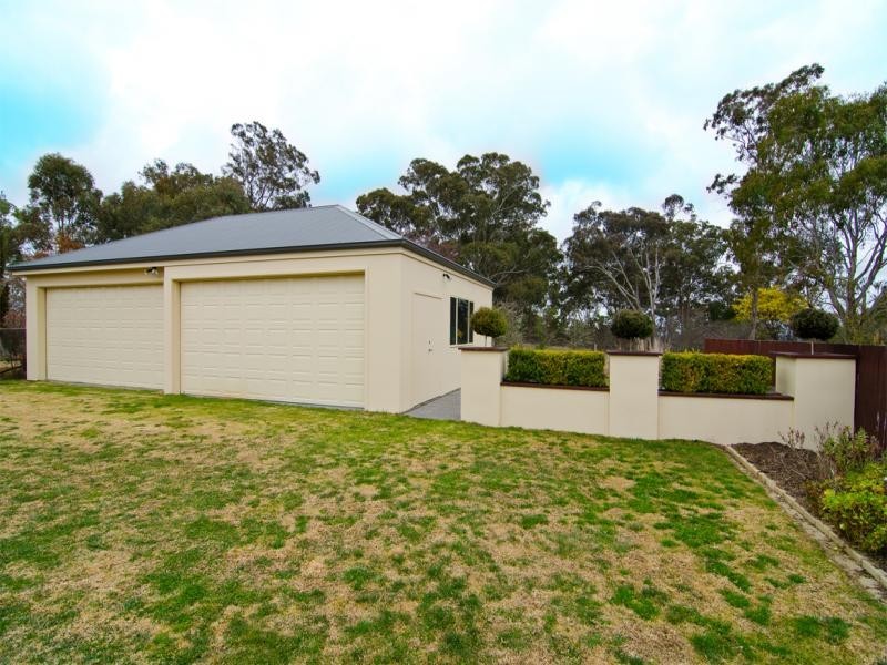 27 The Boulevarde, Armidale NSW 2350