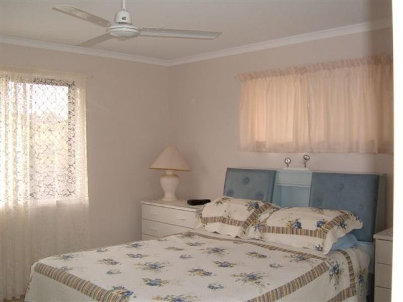 Yalla Lane, Redridge QLD 4660