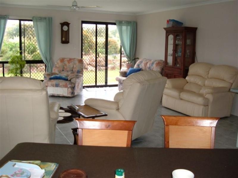 Yalla Lane, Redridge QLD 4660