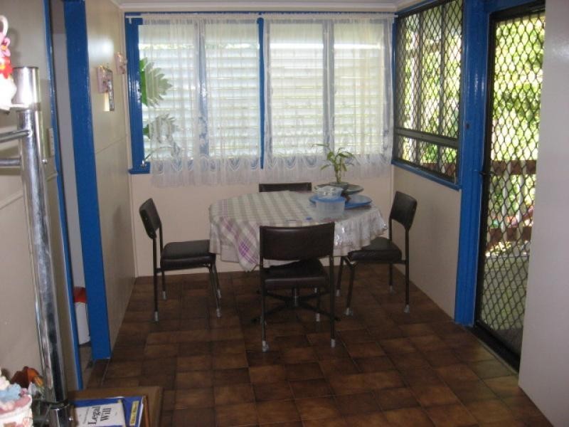 9 West Street, Childers QLD 4660