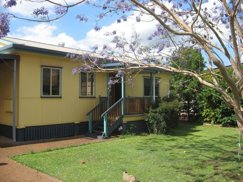 5 Gee Street, Childers QLD 4660