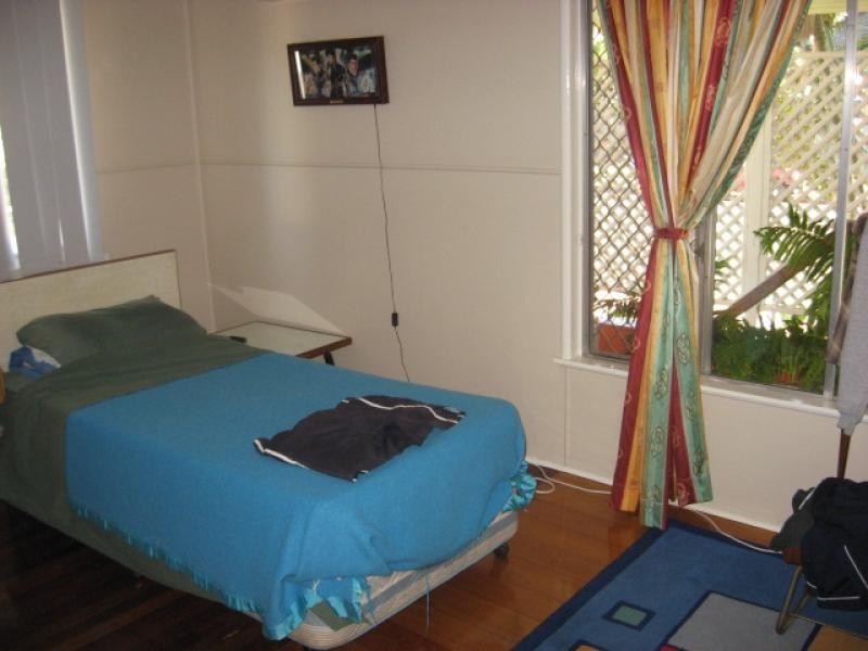 9 west st, Childers QLD 4660