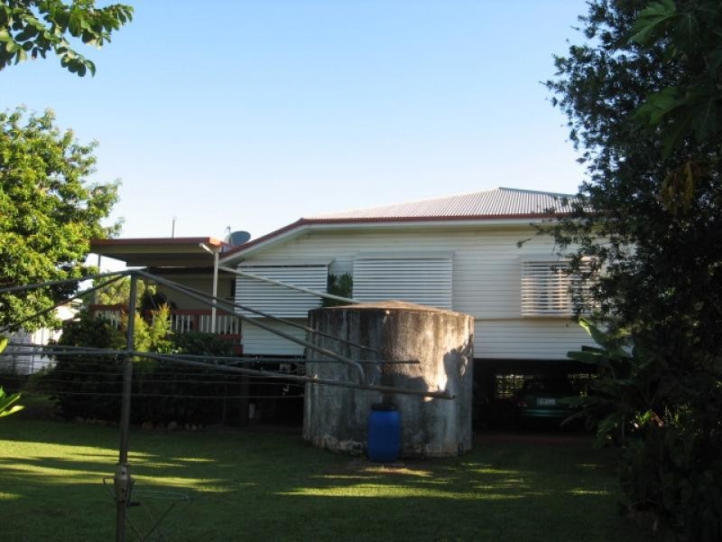 9 west st, Childers QLD 4660