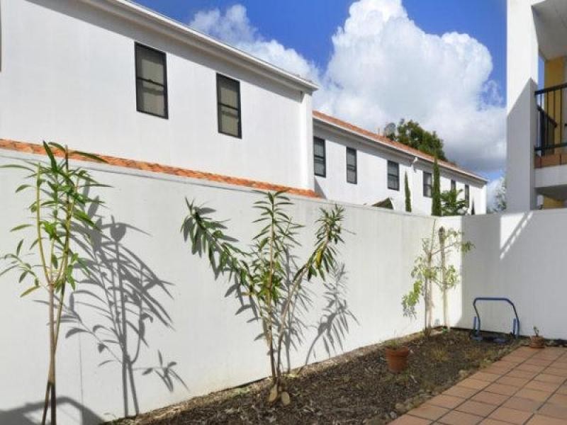 2214 Gold Coast Highway, Mermaid Waters QLD 4218