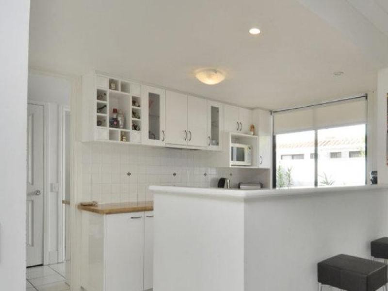 2214 Gold Coast Highway, Mermaid Beach QLD 4218