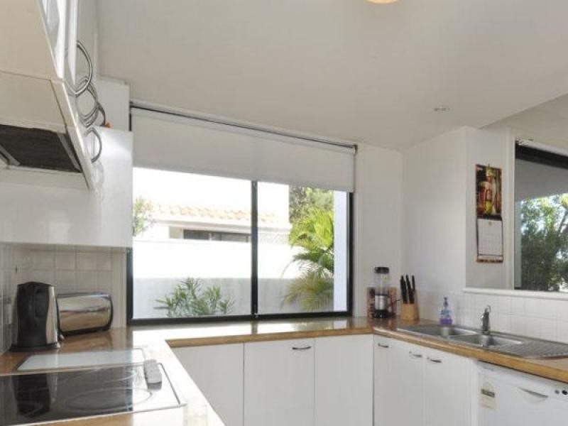 2214 Gold Coast Highway, Mermaid Beach QLD 4218