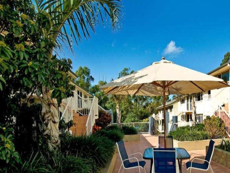 2/131 Currumburra Road, Ashmore QLD 4214