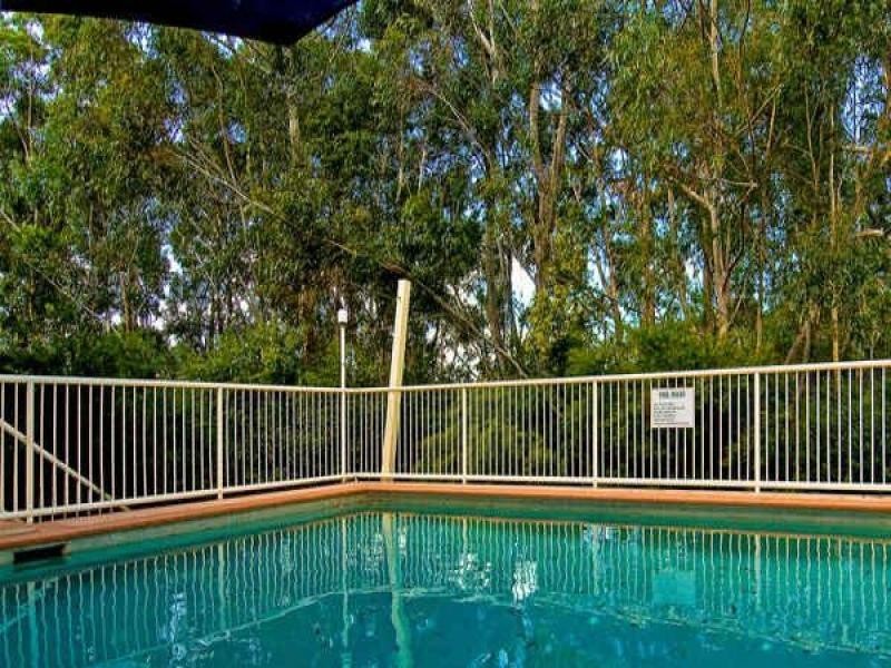 2/131 Currumburra Road, Ashmore QLD 4214