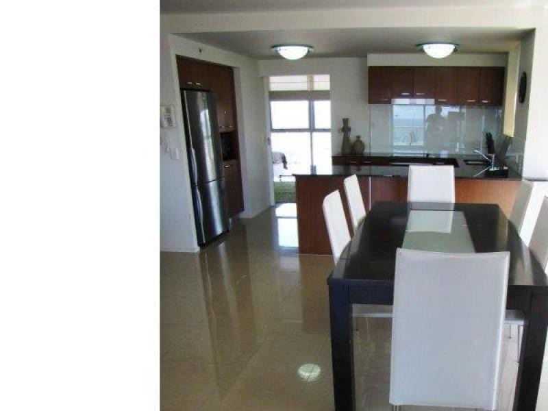 23 FERNY AVENUE  “CHEVRON RENAISSANCE”, Surfers Paradise QLD 4217
