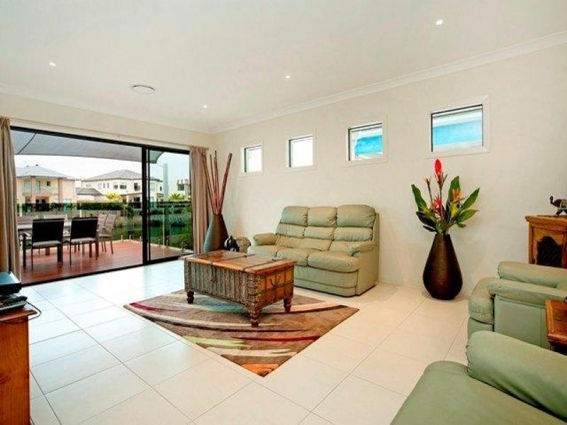 103 Compass Drive, Biggera Waters QLD 4216