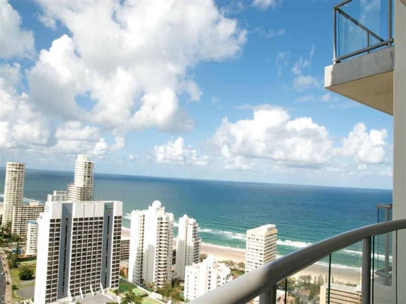 33/23 Ferny Avenue, Surfers Paradise QLD 4217