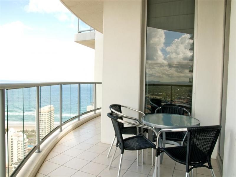 33/23 Ferny Avenue, Surfers Paradise QLD 4217