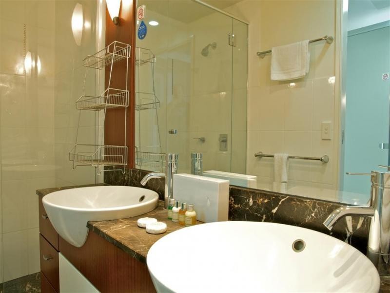 33/23 Ferny Avenue, Surfers Paradise QLD 4217