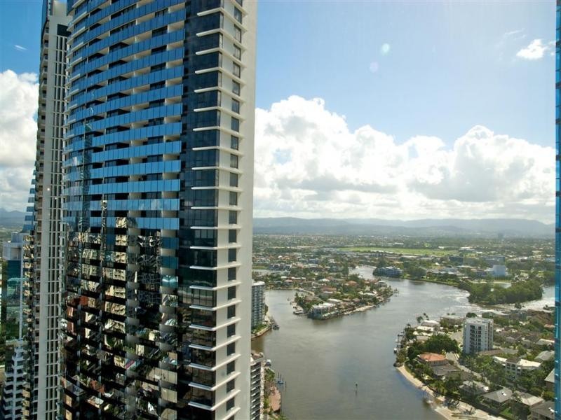 33/23 Ferny Avenue, Surfers Paradise QLD 4217