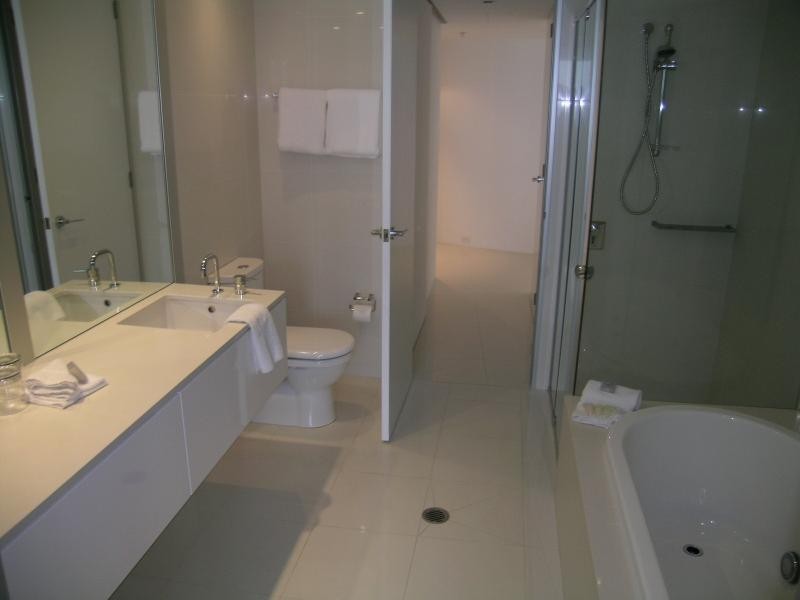 706/9 Hamilton Avenue, Surfers Paradise QLD 4217