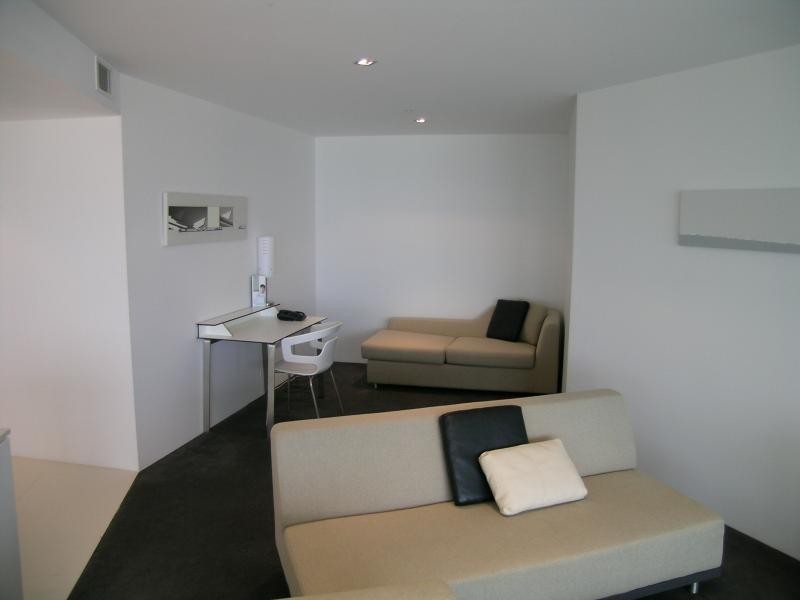 706/9 Hamilton Avenue, Surfers Paradise QLD 4217