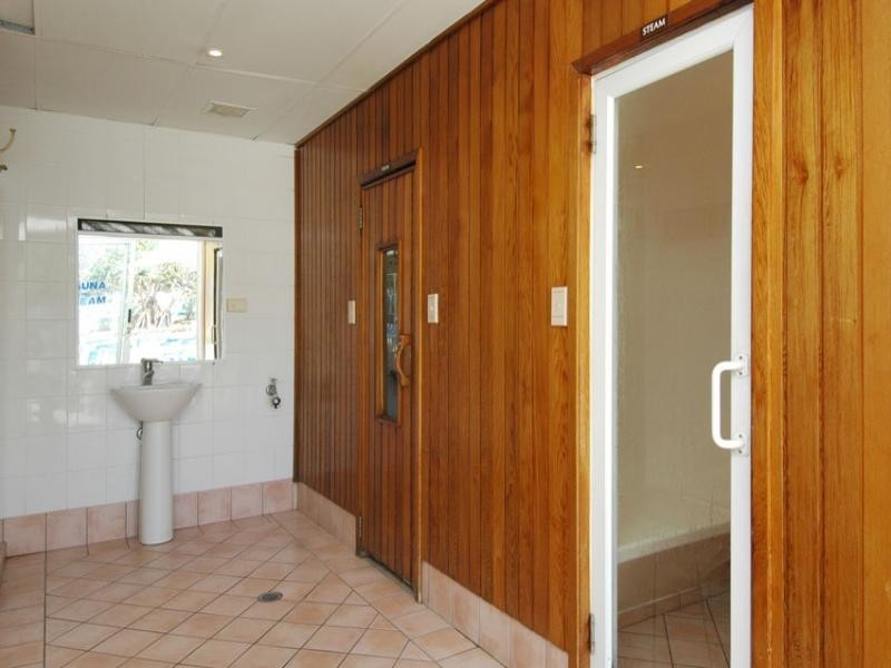 1701/44 The Esplanade – Chateau Beachside, Surfers Paradise QLD 4217