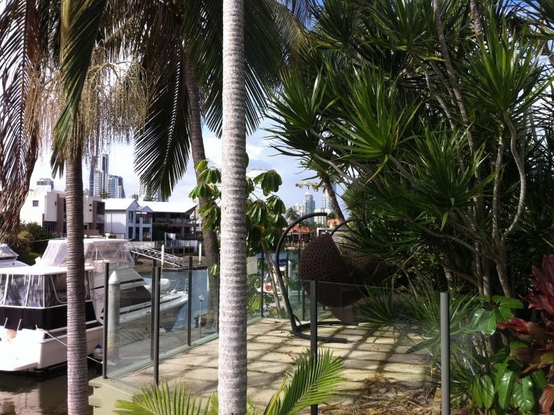 7 Vespa Crescent, Surfers Paradise QLD 4217