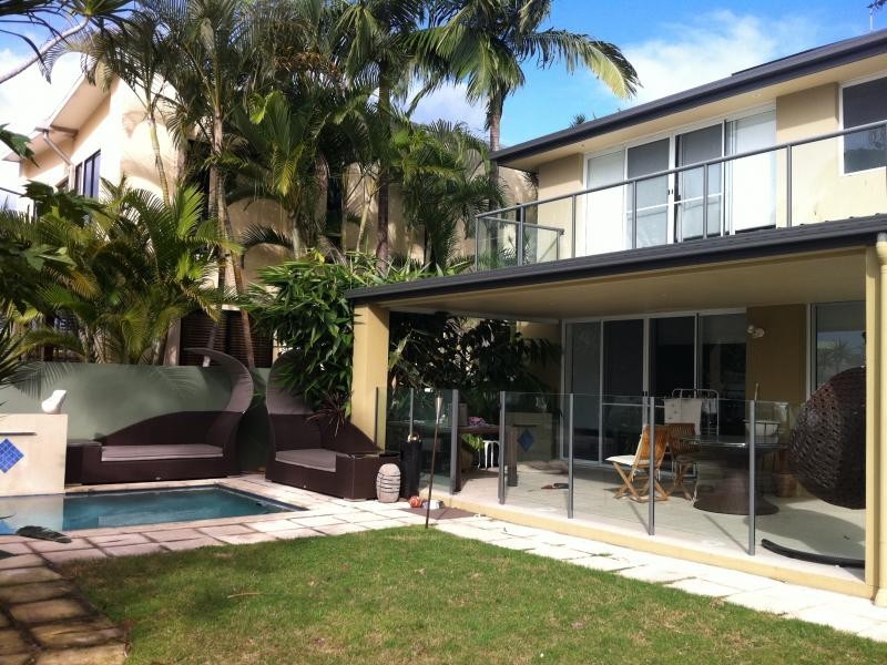 7 Vespa Crescent, Surfers Paradise QLD 4217