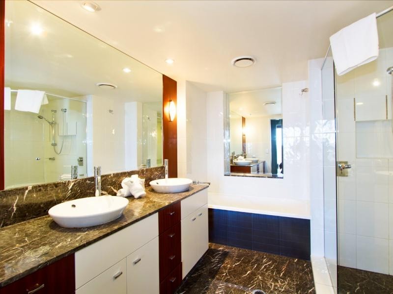 25/23 Ferny Avenue, Chevron Renaissance, Surfers Paradise QLD 4217