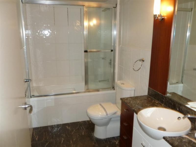 3342/23 Ferny Avenue, Surfers Paradise QLD 4217