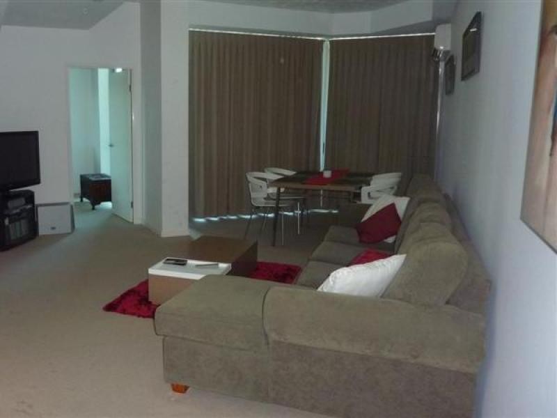 409/18 Fern Street, Surfers Paradise QLD 4217