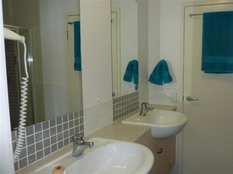 409/18 Fern Street, Surfers Paradise QLD 4217