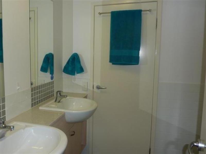 409/18 Fern Street, Surfers Paradise QLD 4217