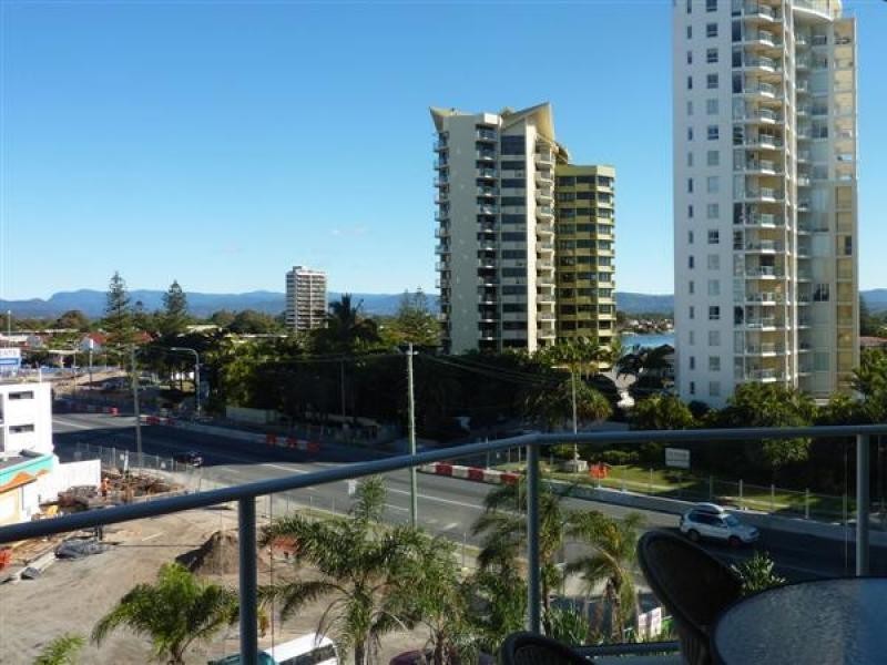 409/18 Fern Street, Surfers Paradise QLD 4217
