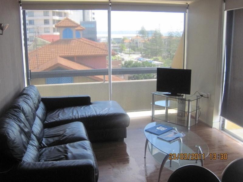 501/2 Queensland Avenue, Broadbeach QLD 4218