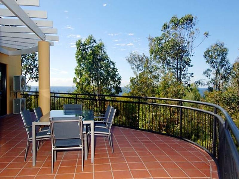 C5/2 Great Hall Drive, Mermaid Beach QLD 4218