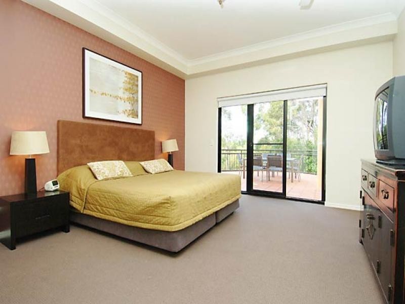 C5/2 Great Hall Drive, Mermaid Beach QLD 4218