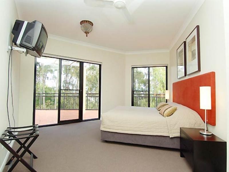 C5/2 Great Hall Drive, Mermaid Beach QLD 4218