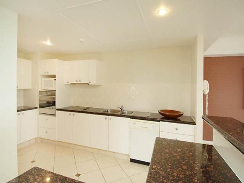 C5/2 Great Hall Drive, Mermaid Beach QLD 4218