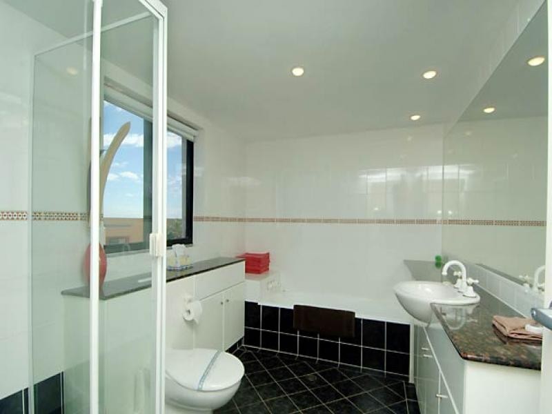 C5/2 Great Hall Drive, Mermaid Beach QLD 4218