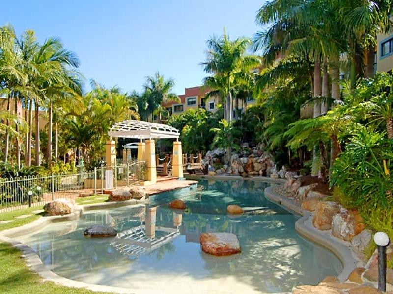 C5/2 Great Hall Drive, Mermaid Beach QLD 4218