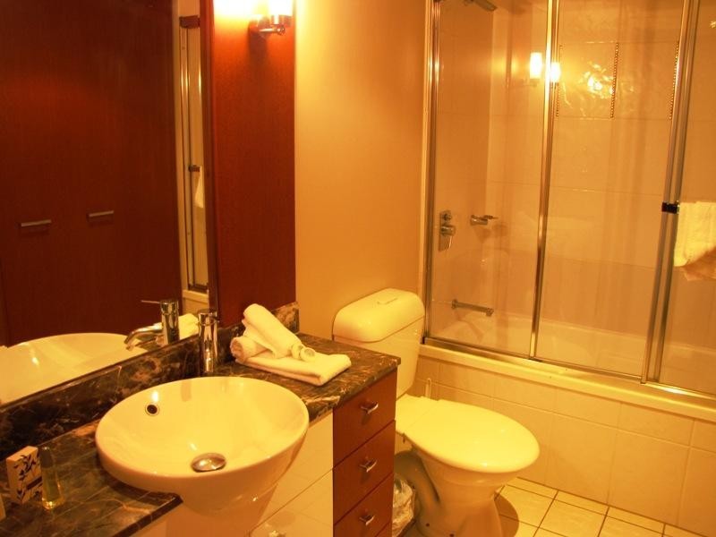 22/23 Ferny Avenue Chevron Renaissance, Surfers Paradise QLD 4217