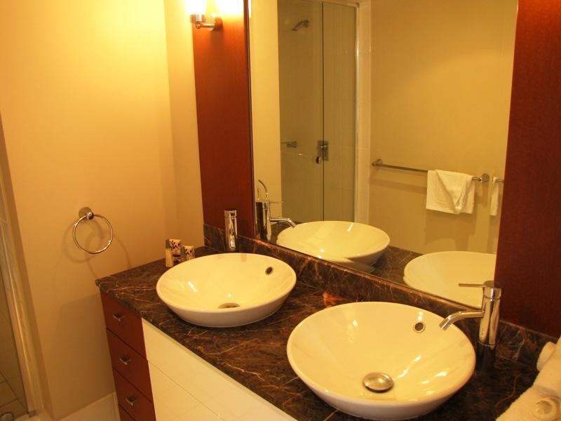 22/23 Ferny Avenue Chevron Renaissance, Surfers Paradise QLD 4217